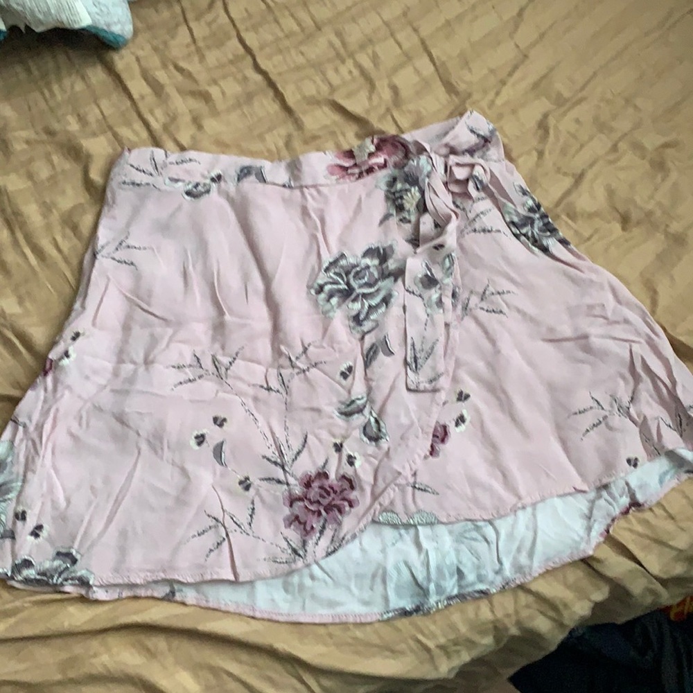 Charlotte Russe floral skirt sz M